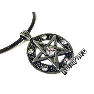 Pentagram medál fehér kővel