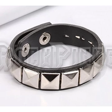 1 soros piramis szegecses patentos csuklószorító - 73#BR-1