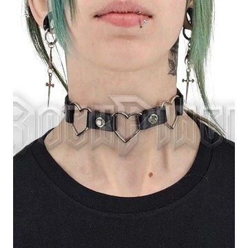 THREE HEARTS - NYAKÖRV - C4