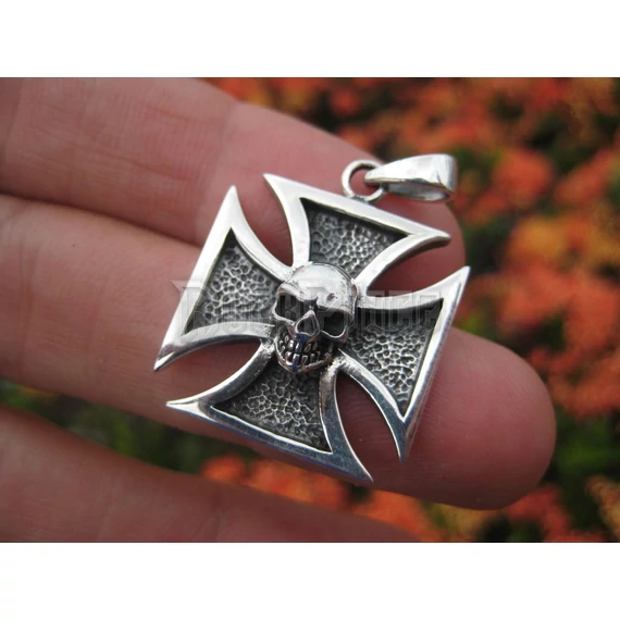 Knight Iron Cross Skull - acél medál